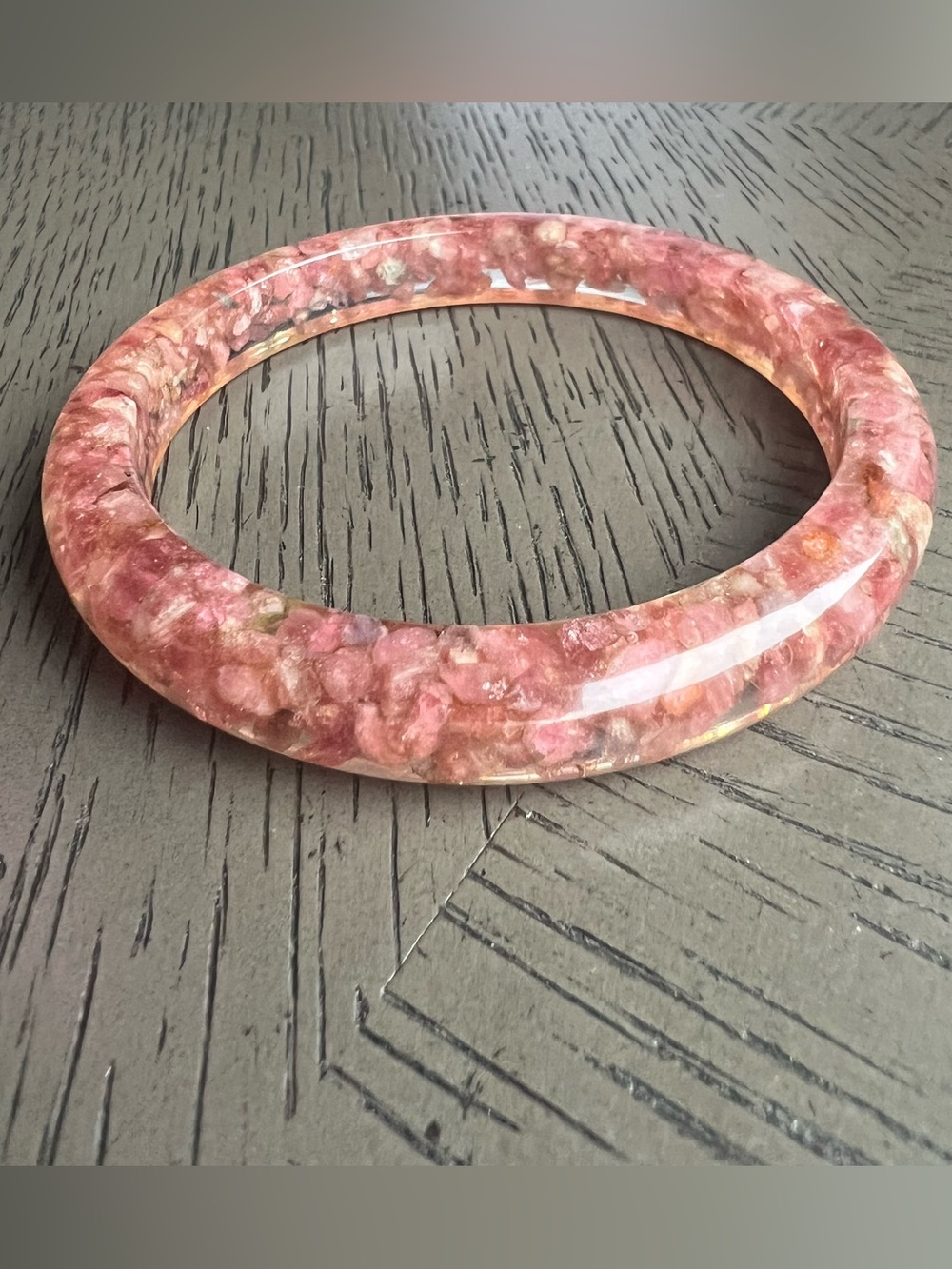 Pink tourmaline in resin hard bangle SIZE 62.1mm - Picture 4 of 10